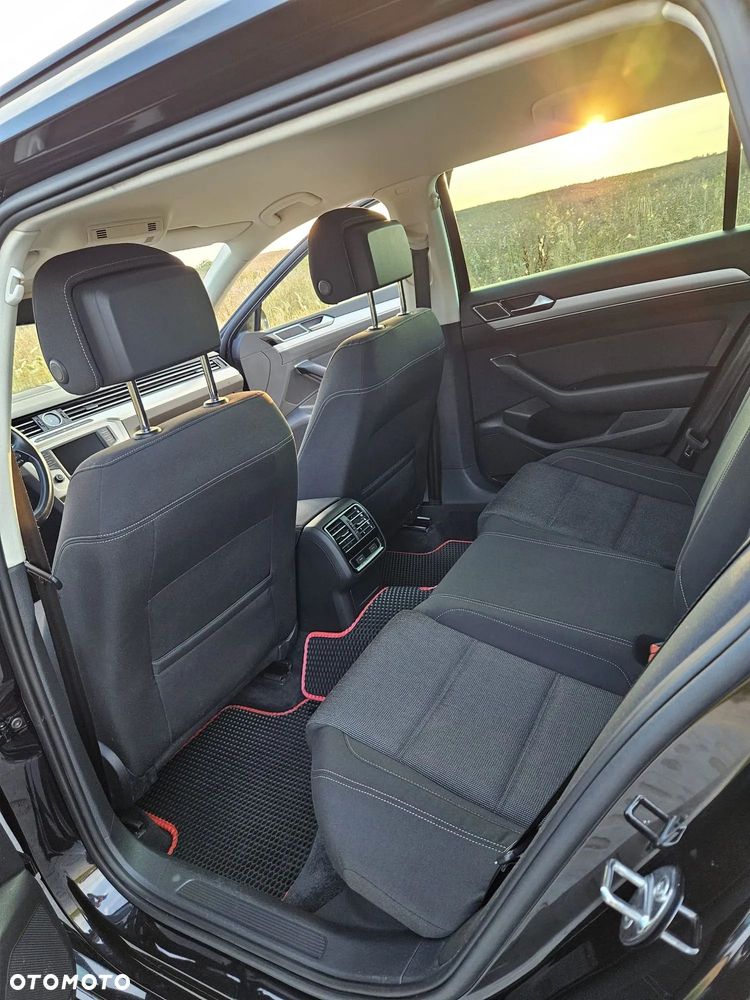 Volkswagen Passat 2.0 TDI (BlueMotion Technology) Comfortline - 16