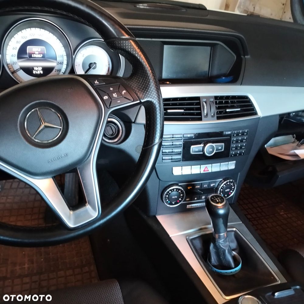 Mercedes-Benz Klasa C 200 CDI Avantgarde Edition - 10