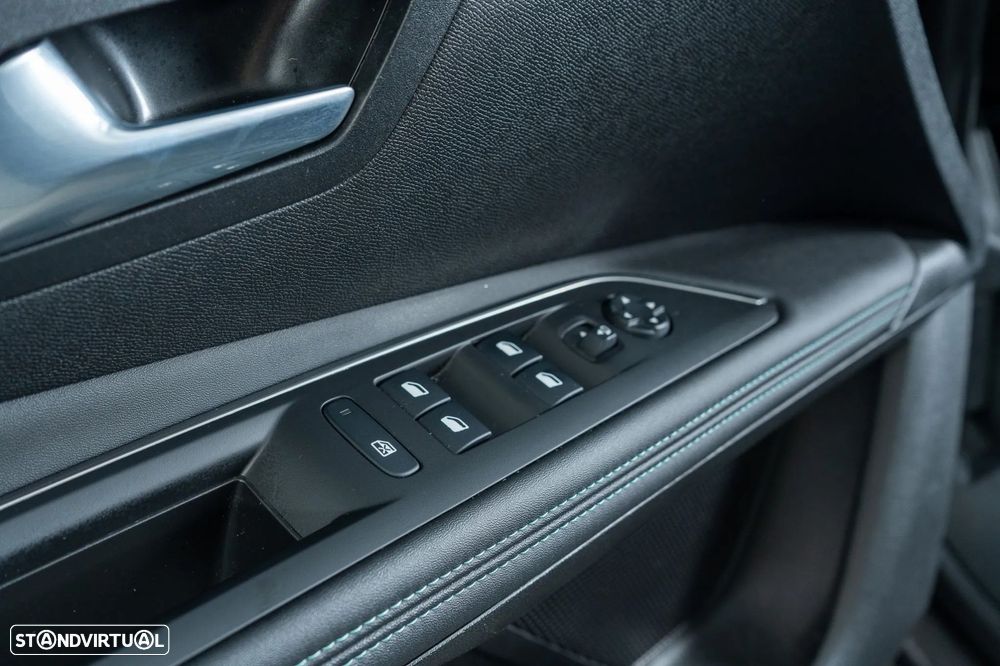 Peugeot 3008 1.6 Hybrid Allure Pack e-EAT8 - 24