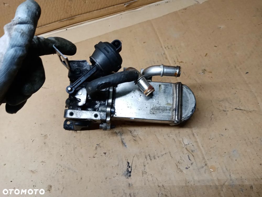 Chłodniczka spalin zawór EGR Audi A6 C6 2.7 TDI 059131511 059131063D - 2