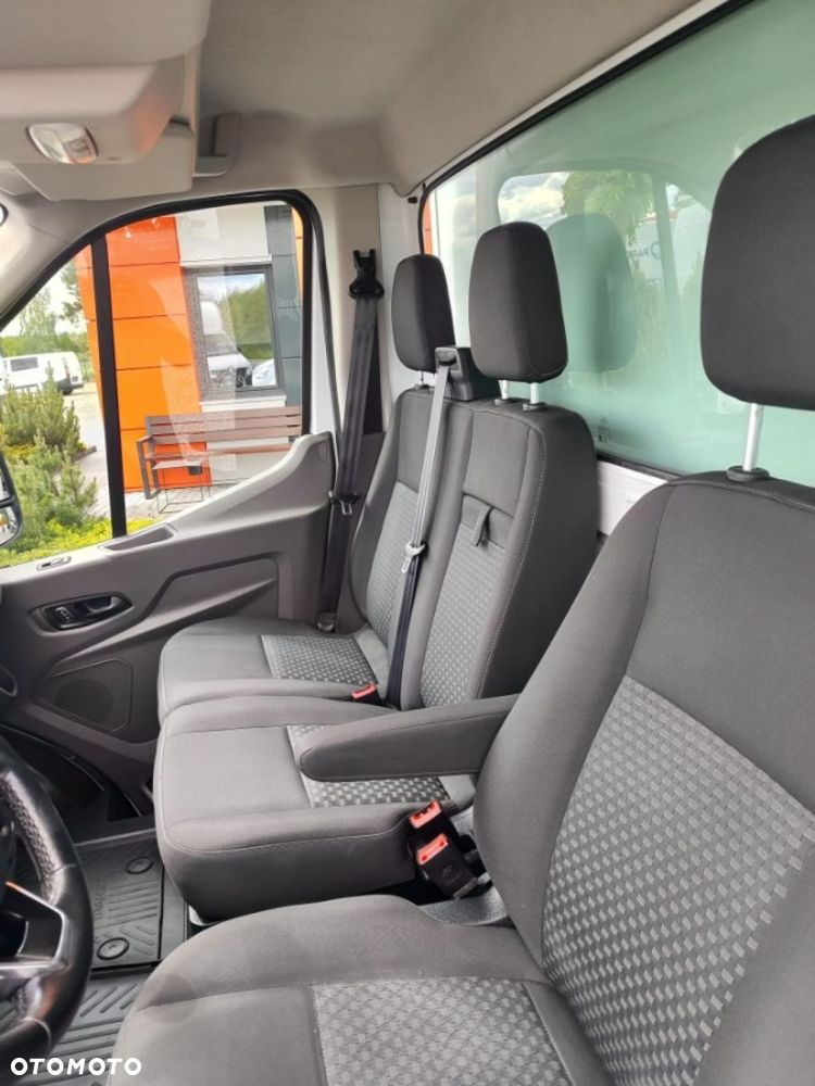 Ford Transit - 12