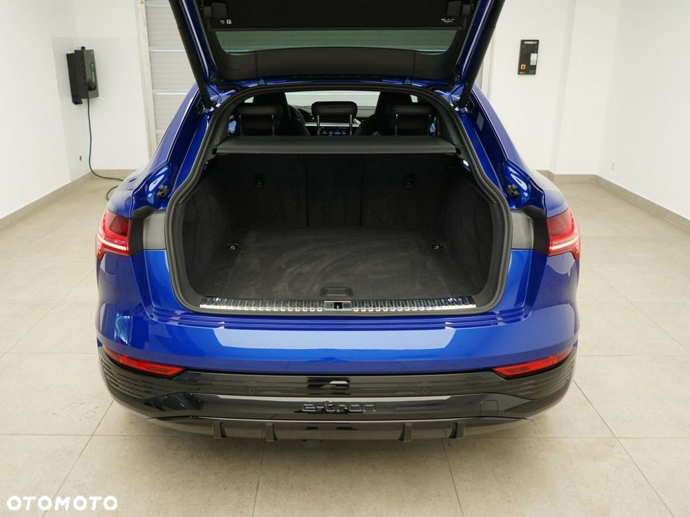 Audi SQ8 e-tron - 10