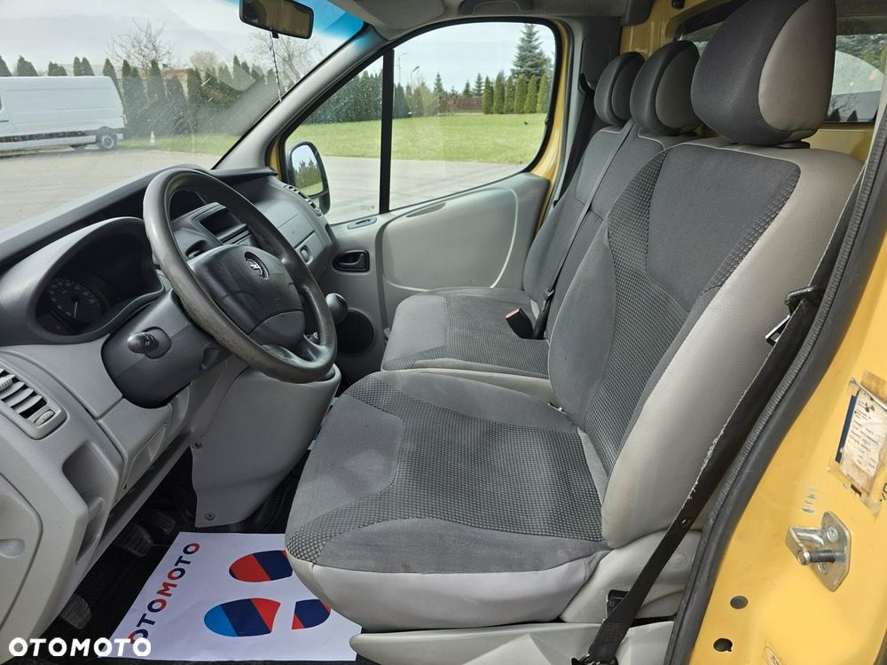 Opel Vivaro - 12
