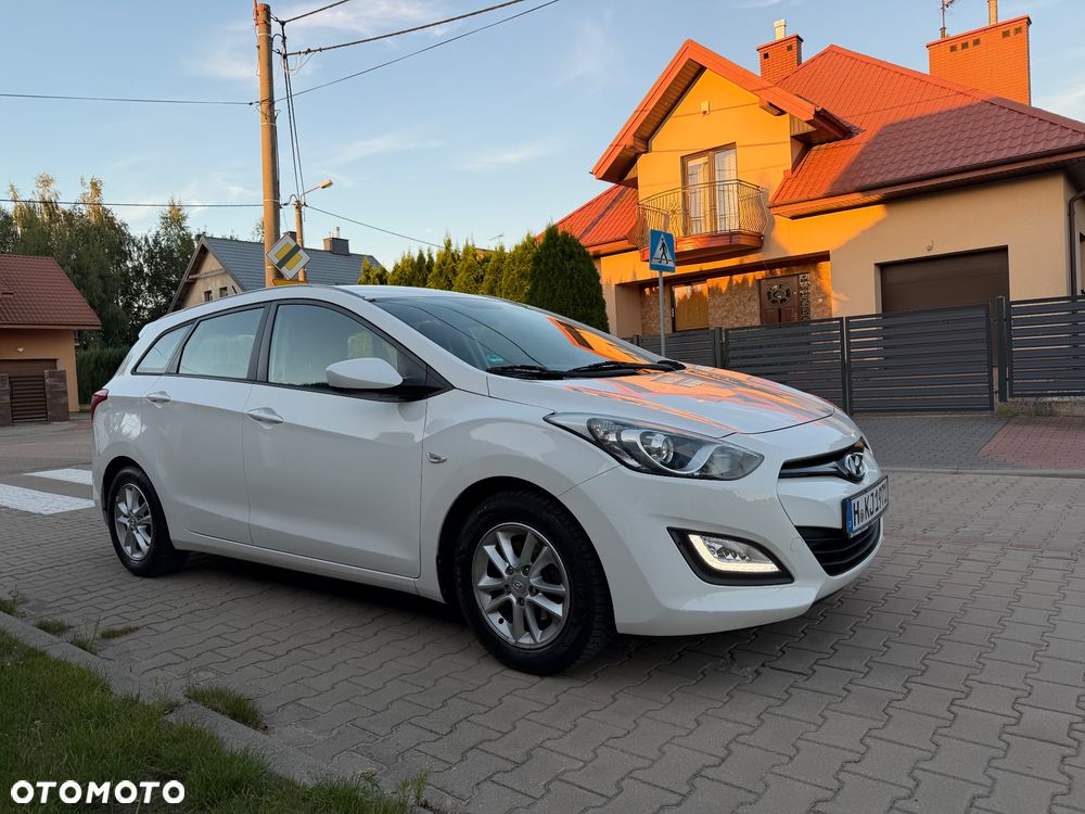 Hyundai i30 1.6 Comfort World Cup - 2