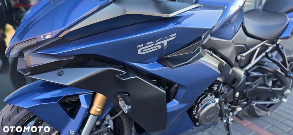 Suzuki GSX - 30