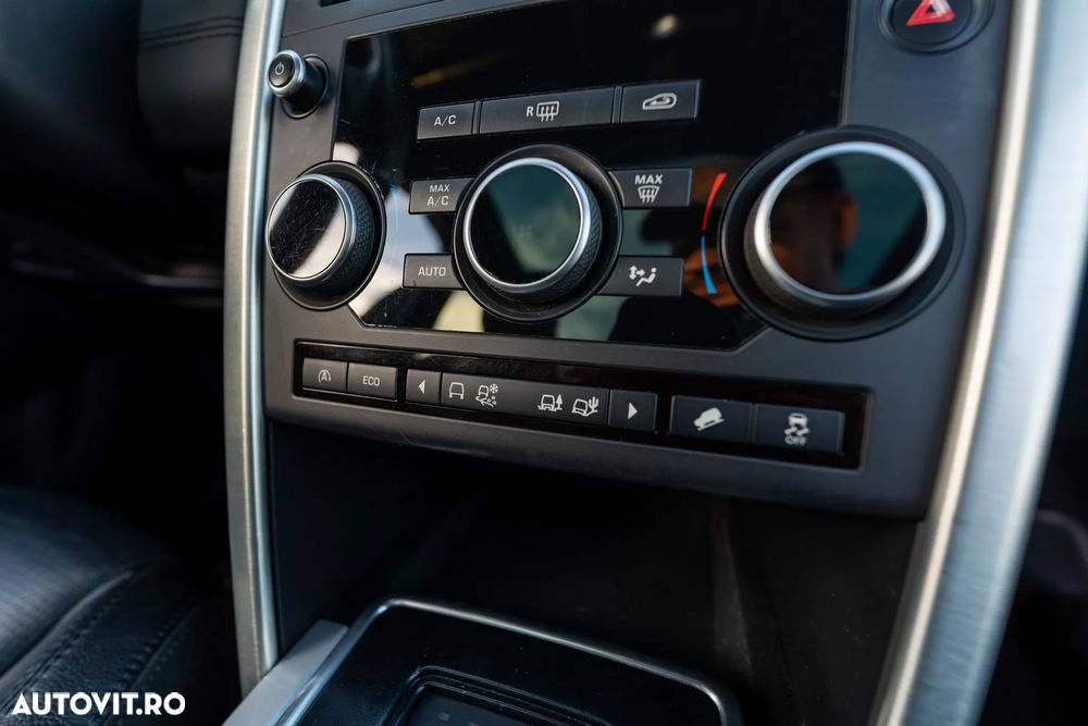 Land Rover Discovery Sport - 12