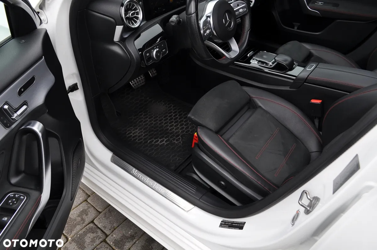Mercedes-Benz Klasa A 200 AMG Line 7G-DCT - 30