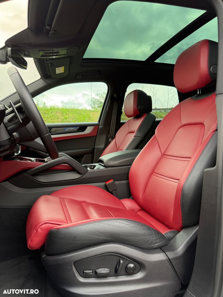 Porsche Cayenne E-Hybrid Tiptronic S Platinum Edition - 24