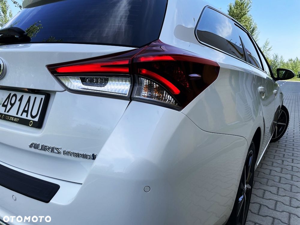 Toyota Auris 1.8 HSD Prestige NAVI - 10