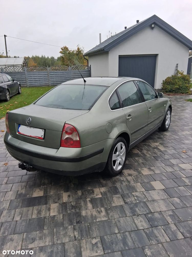 Volkswagen Passat 1.9 TDI 4Mot Basis - 1
