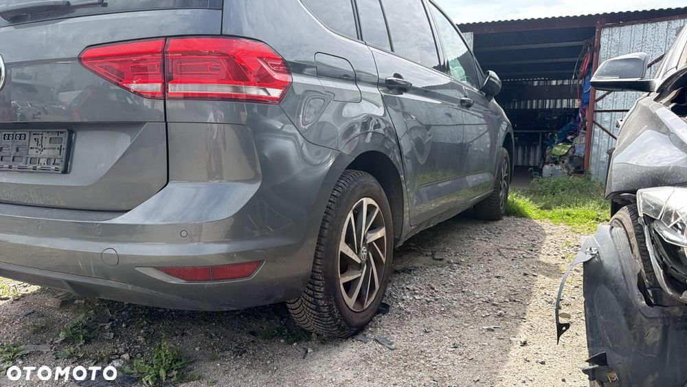 Volkswagen Touran 2.0 TDI SCR (BlueMotion Technology) DSG Highline - 38
