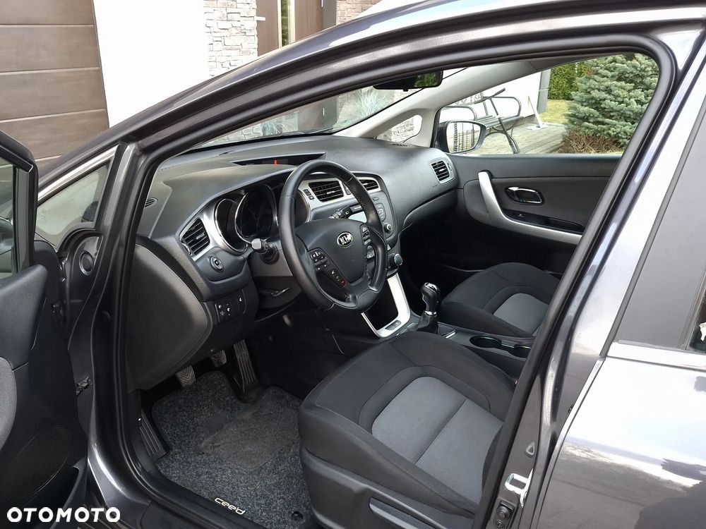 Kia Ceed 1.6 GDI ISG Platinum Edition - 5