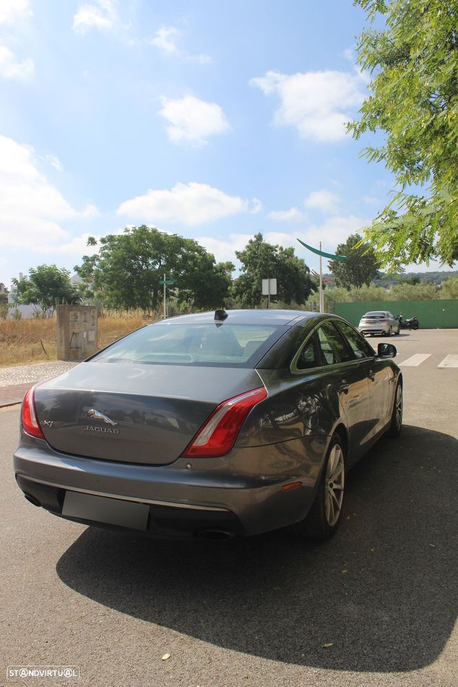 Jaguar XJ 3.0 D V6 Luxury - 6