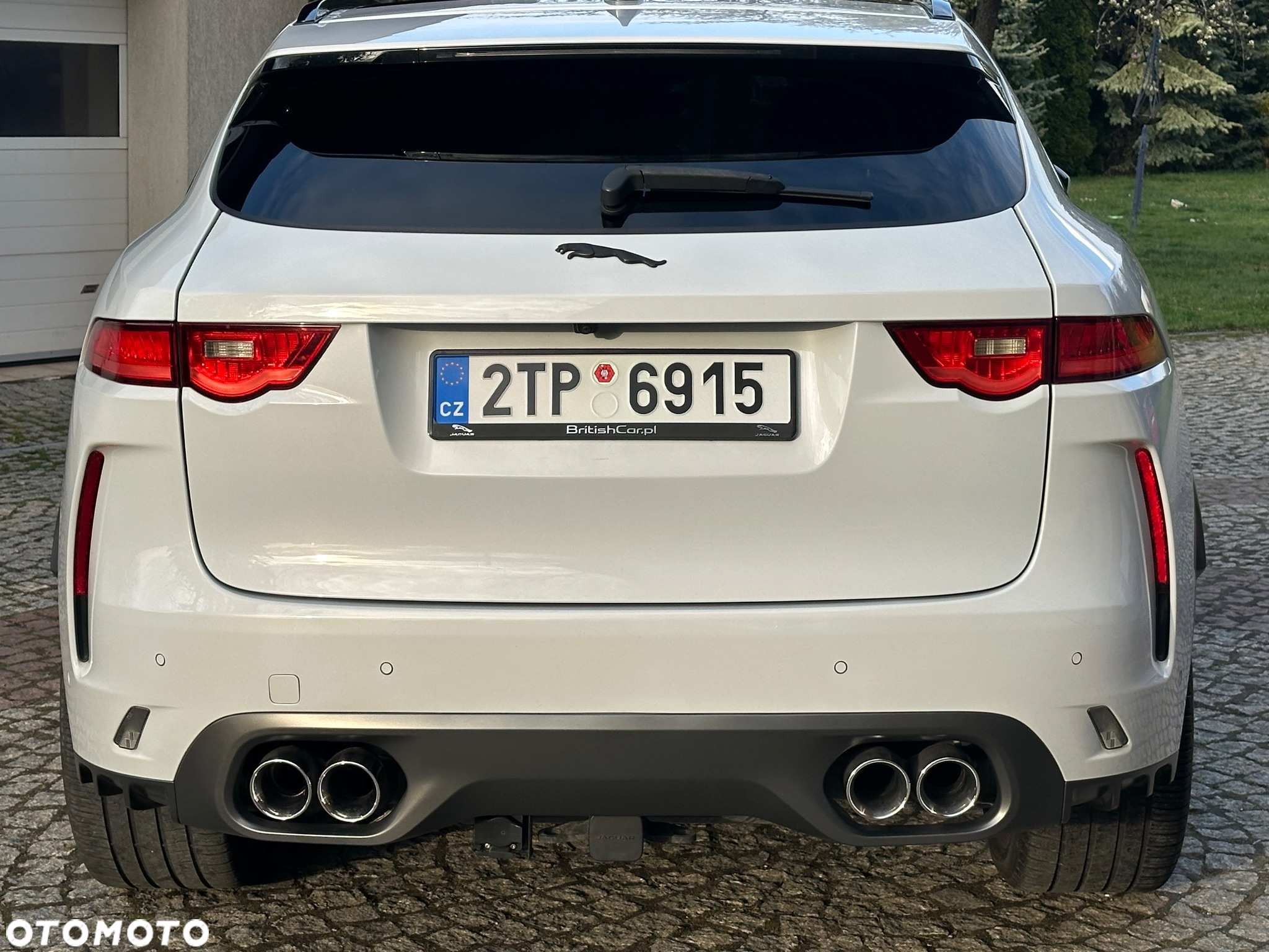 Jaguar F-Pace 5.0 V8 P550 AWD SVR - 25