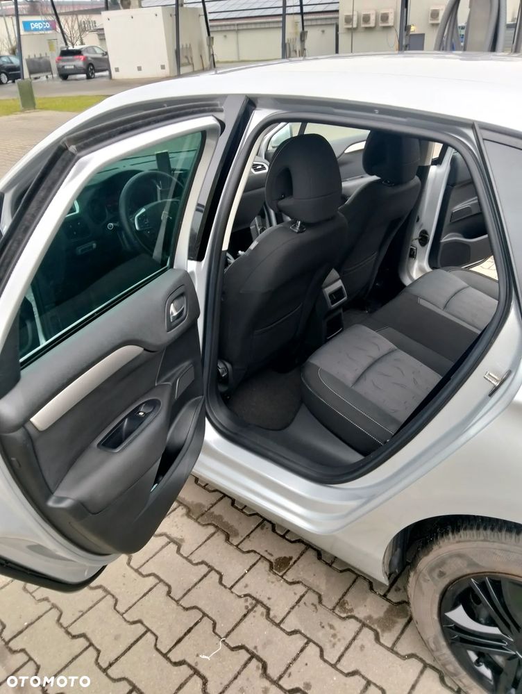 Citroën C4 e-HDi 110 Exclusive - 14