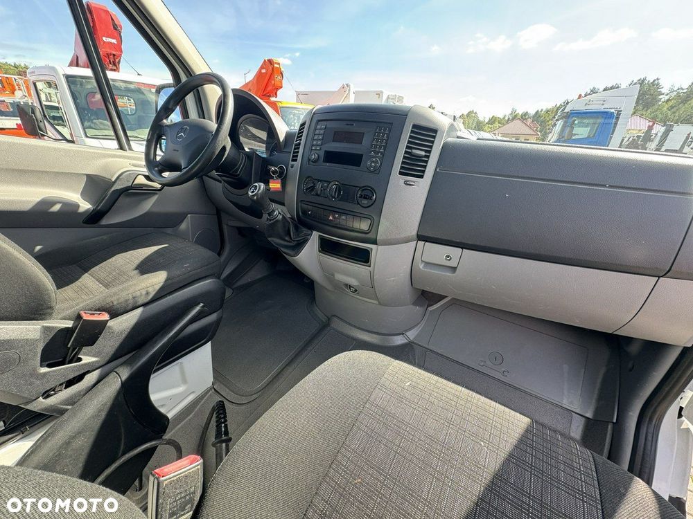 Mercedes-Benz Sprinter Zwyżka Podnośnik Koszowy VERSALIFT VTX-240 UDT - 30