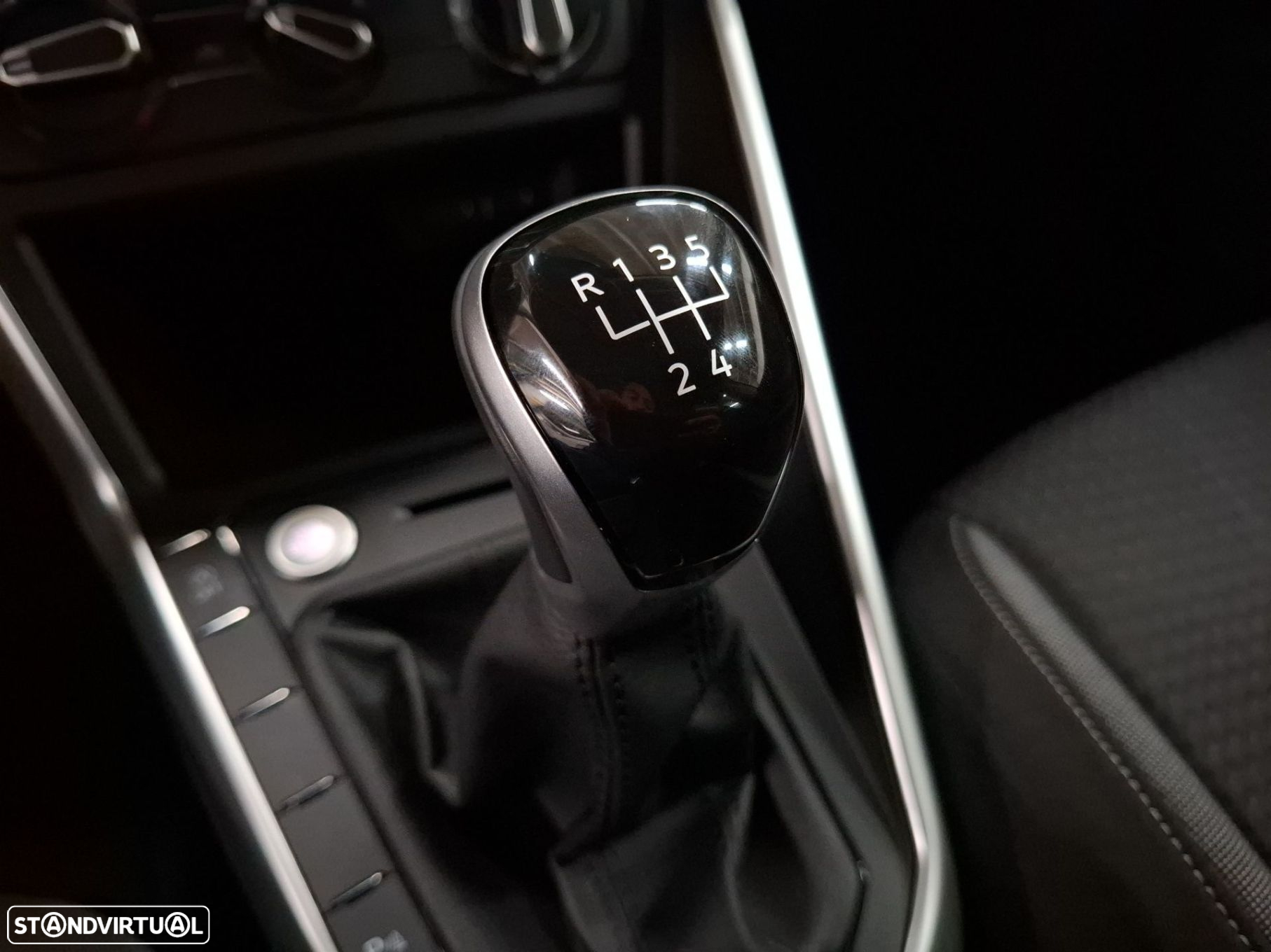 VW Taigo 1.0 TSI Urban - 17