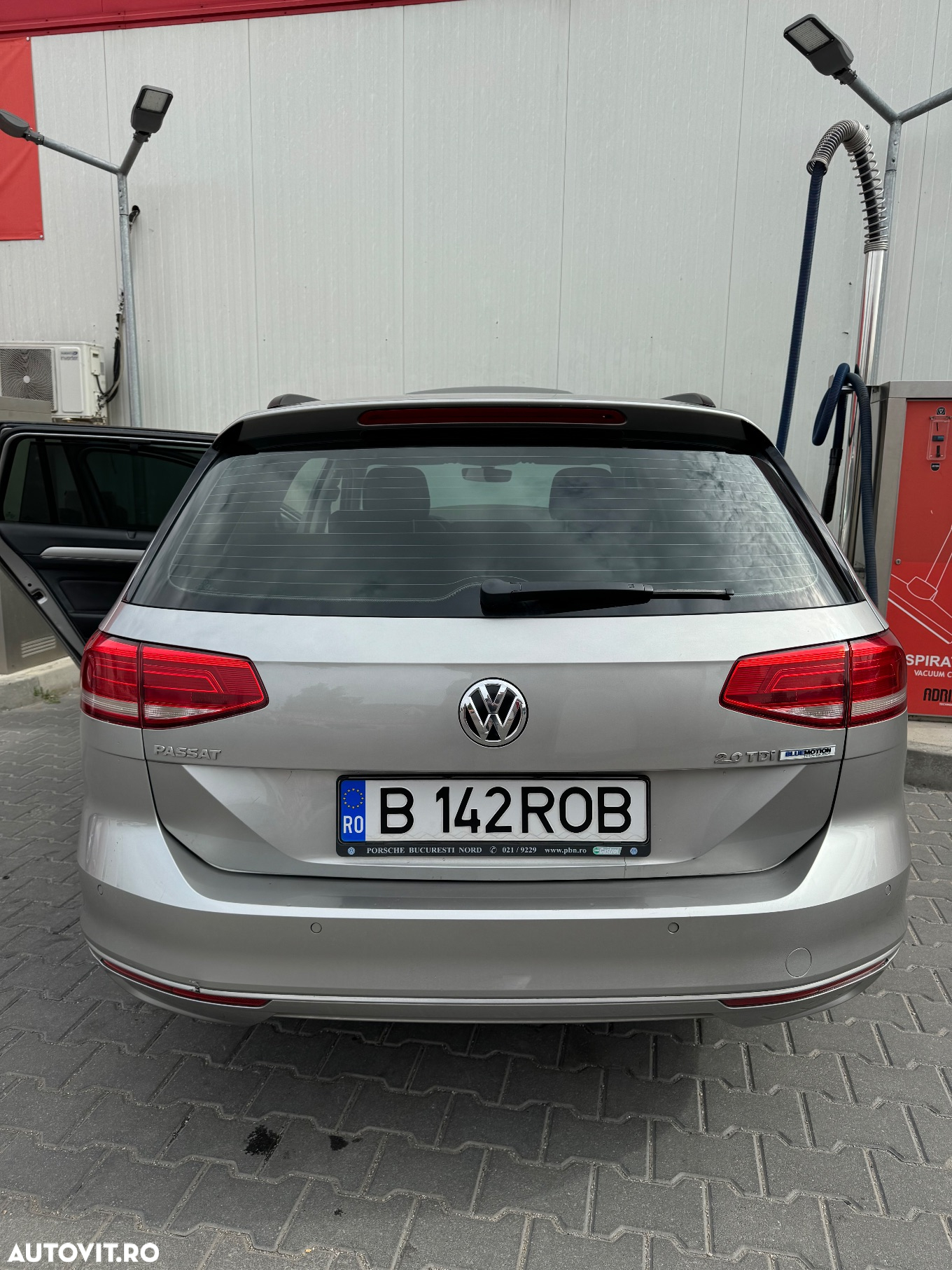 Volkswagen Passat - 7