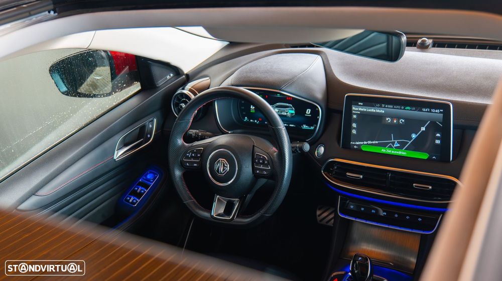 MG EHS 1.5 T-GDI Plug-in Hybrid Luxury - 40