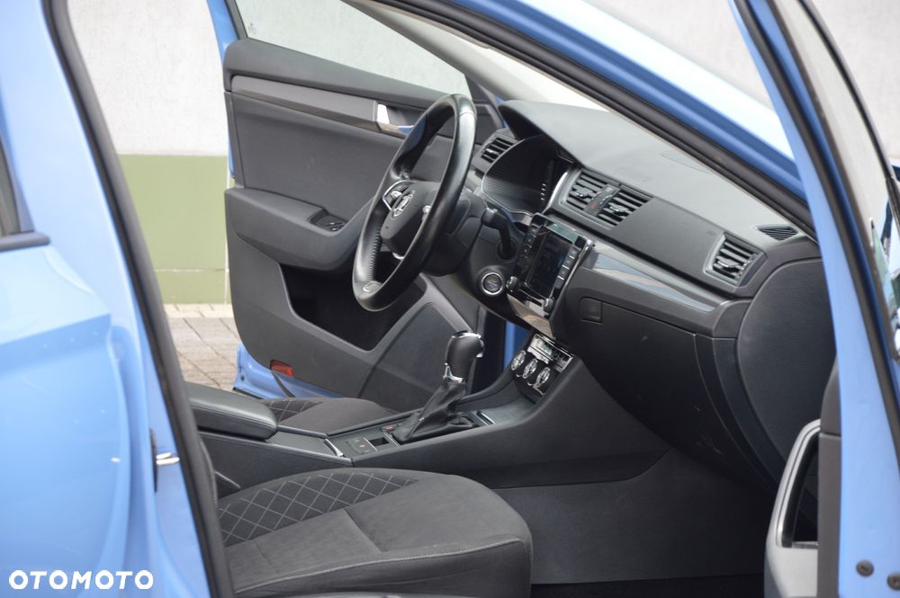 Skoda Superb 2.0 TDI SCR Style DSG - 17