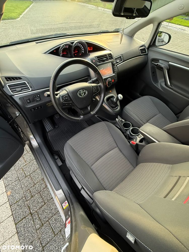 Toyota Verso - 8