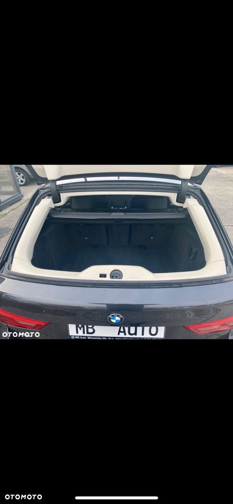 BMW Seria 5 520d Touring - 26