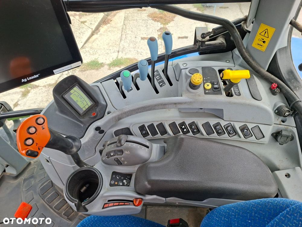 New Holland T7.200 4X4 - 19