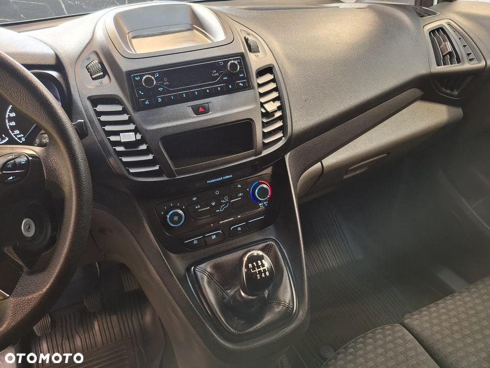 Ford Transit Connect Van Euro 6 2018r Furgon 3 Miejsca - 19