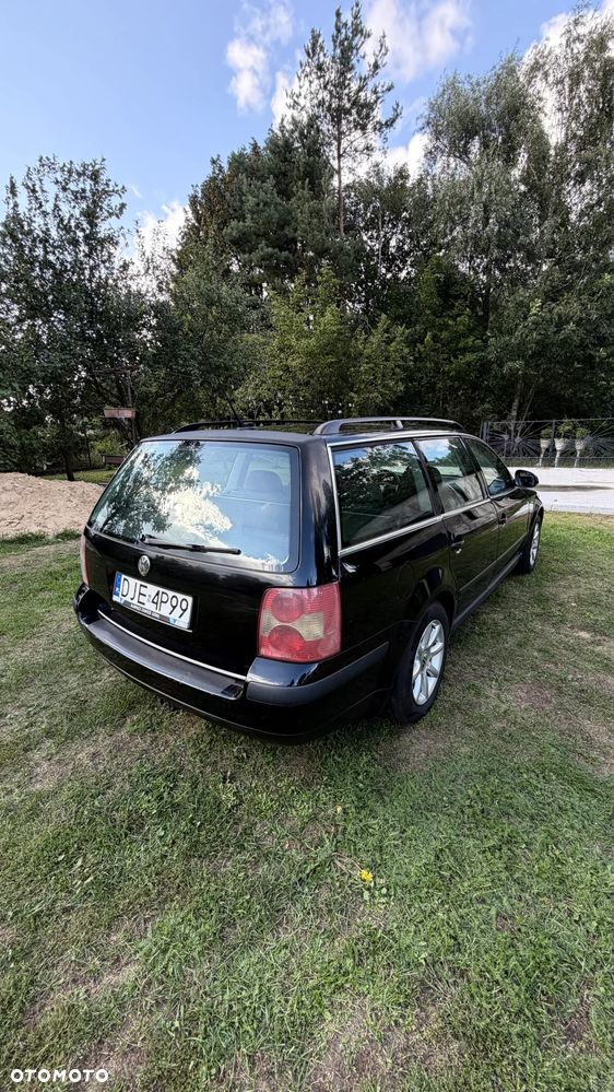 Volkswagen Passat 1.9 TDI Trendline - 4