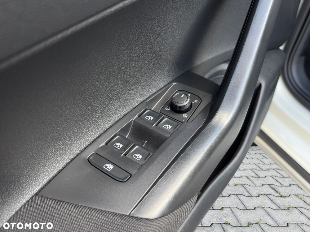 Volkswagen Taigo - 11