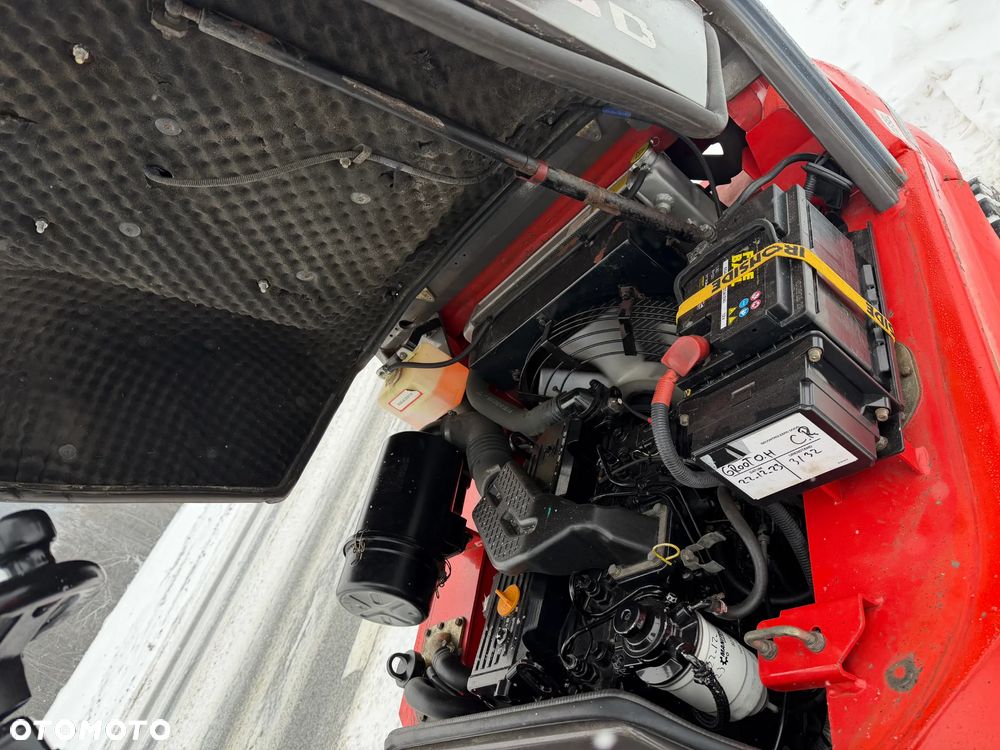 Manitou MI25D Wózek Widłowy 2,5 tony. Posuw Hydrauliczny. Maszt triplex. Wolny skok! Wysokość Podnoszenia 5 metrów. Jak nowy z Salonu. Pochodzi z Norweskiego Gospodarstwa! Aktualne przeglądy DEKRA i serwisy! Opony jak Nowe. Silnik Yanmar. Małe gabarety bardzo zwrotna maszyna! Zero luzów wycieków i zniszczeń. OKAZJA. Pełny ORYGINAŁ! Rok Prod. 2014. Niski przebieg 3300mtg - 24