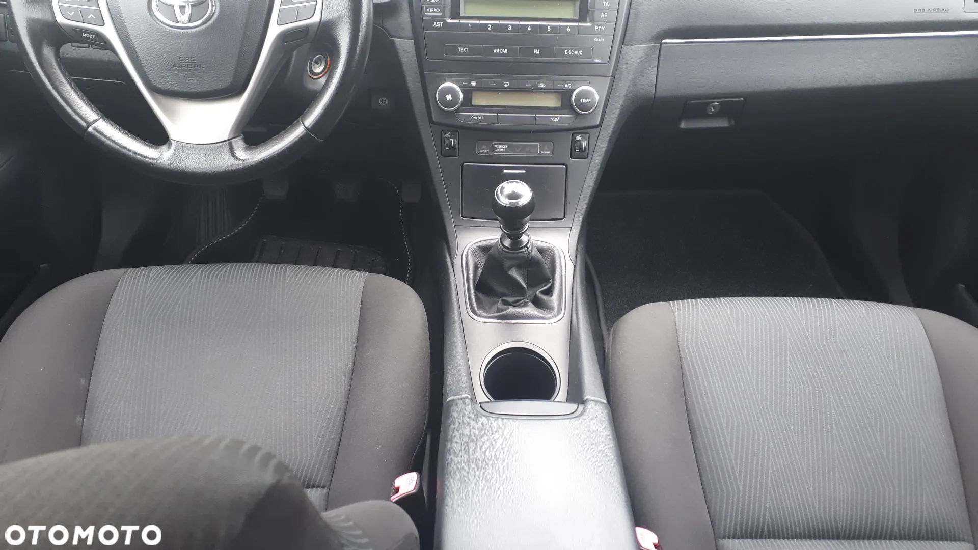 Toyota Avensis 1.6 Luna - 13