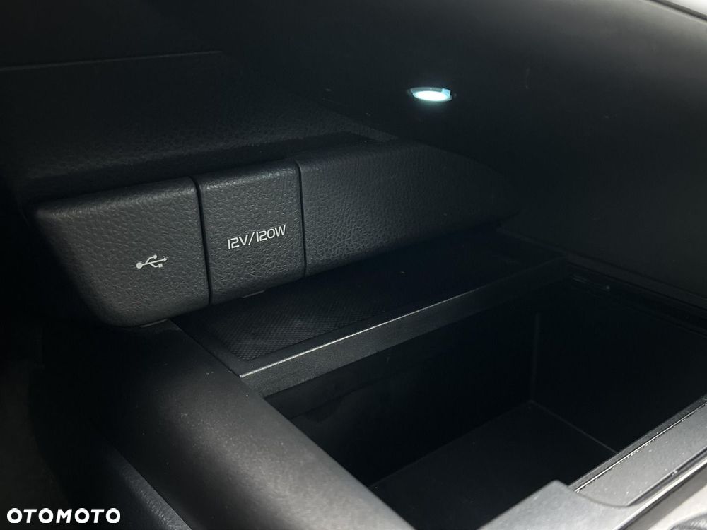 Toyota Camry 2.5 Hybrid Prestige CVT - 26