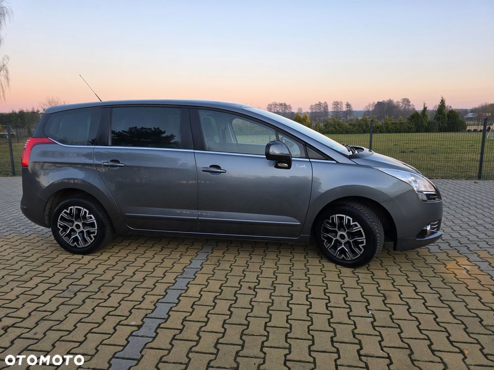 Peugeot 5008 HDI FAP 110 Family - 4