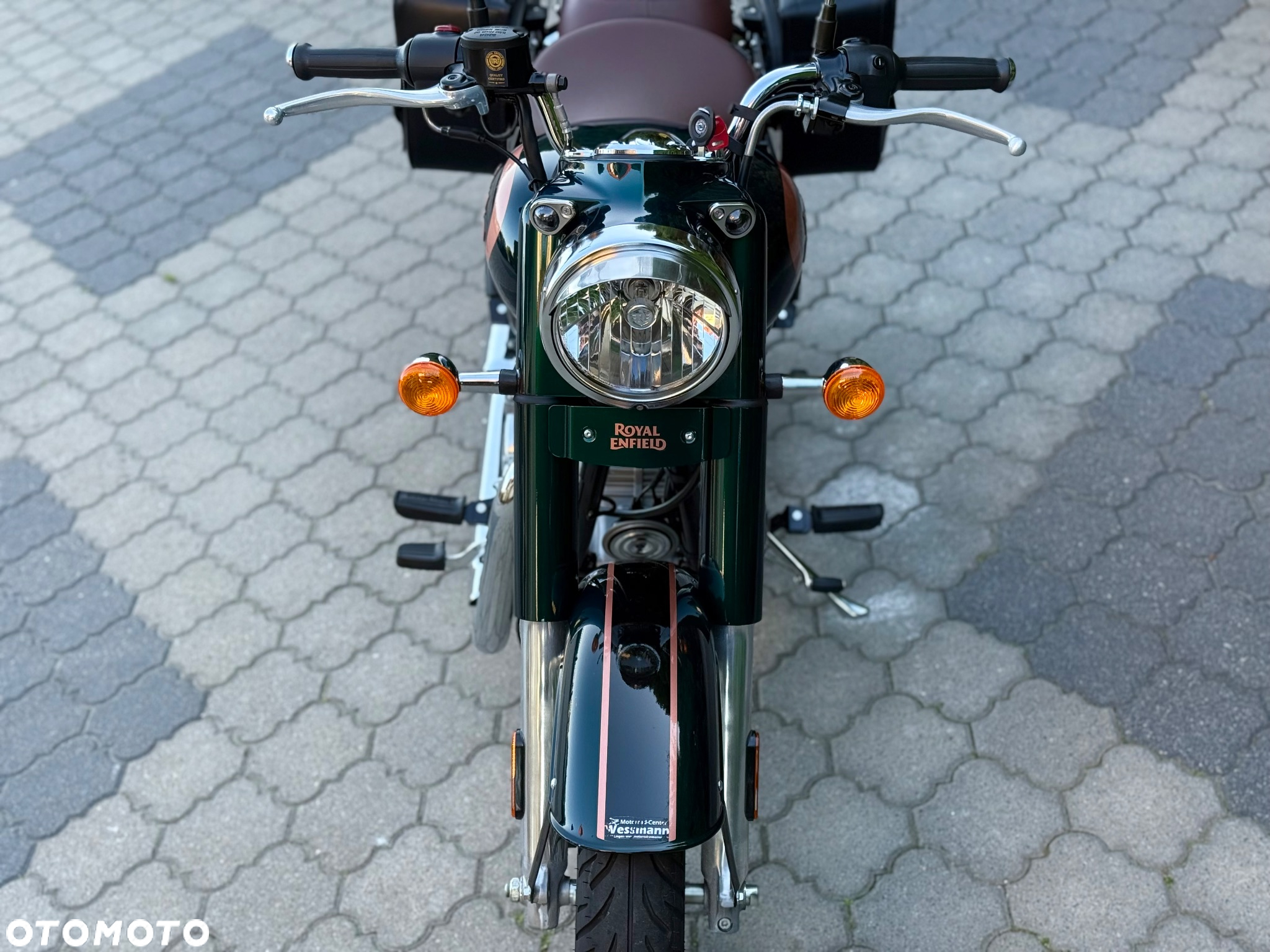 Royal Enfield Classic - 23