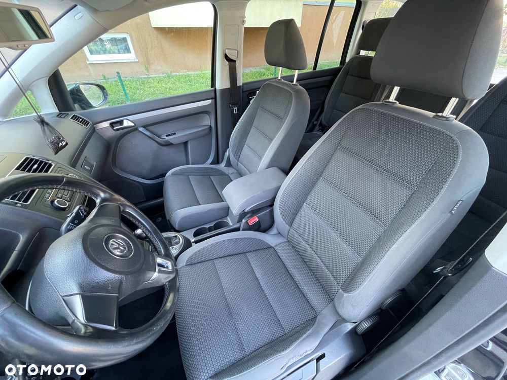 Volkswagen Touran 2.0 TDI DPF Highline DSG - 18