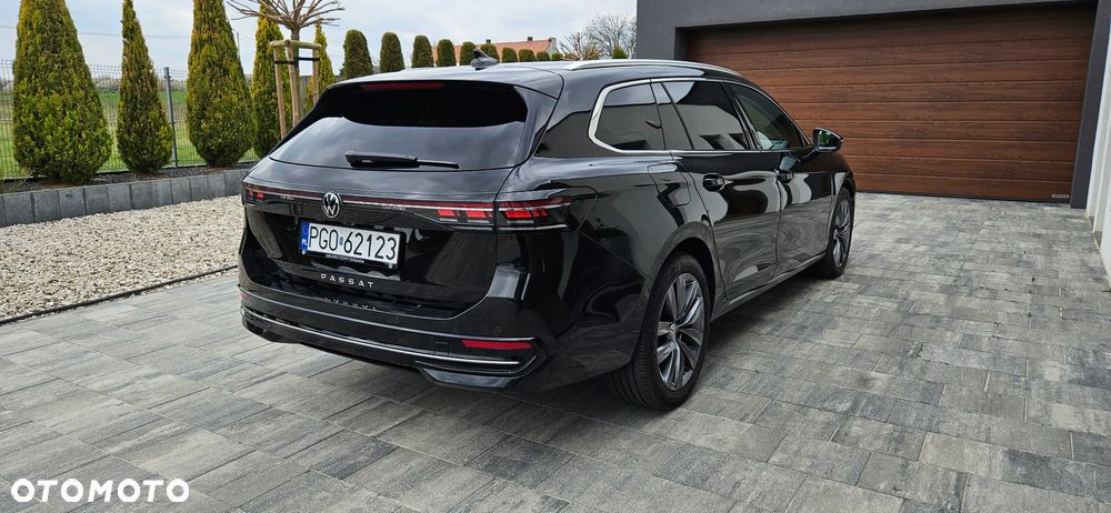 Volkswagen Passat - 11