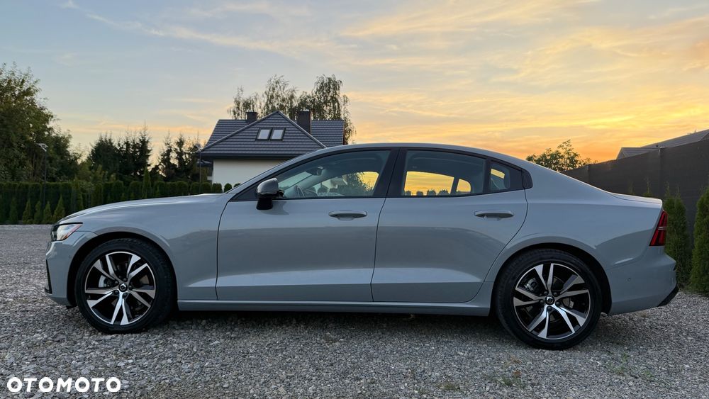 Volvo S60 B5 B AWD Plus Dark - 6