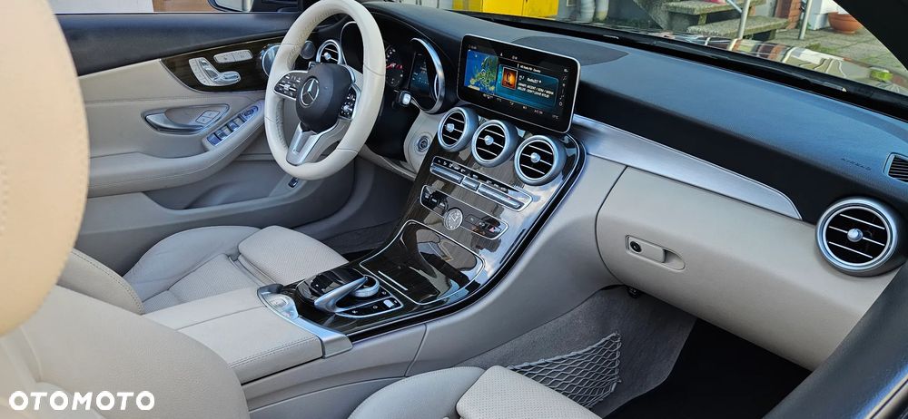 Mercedes-Benz Klasa C 300 Cabrio 9G-TRONIC AMG Line - 17