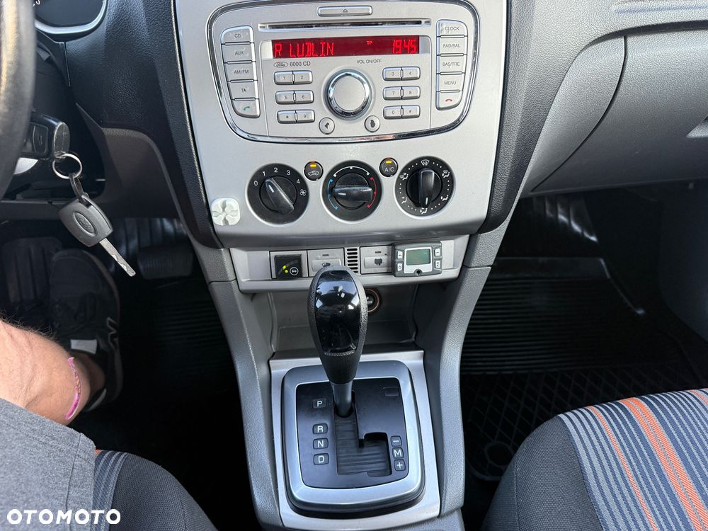 Ford Focus 1.6 16V Sport - 21