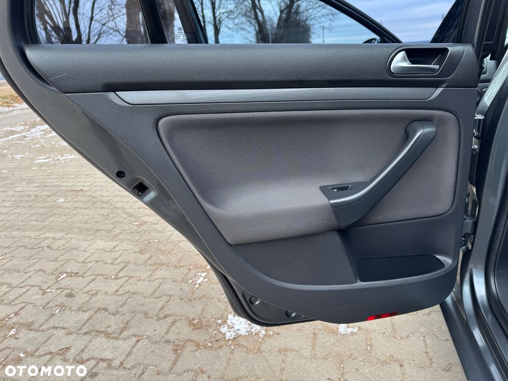 Volkswagen Golf - 12