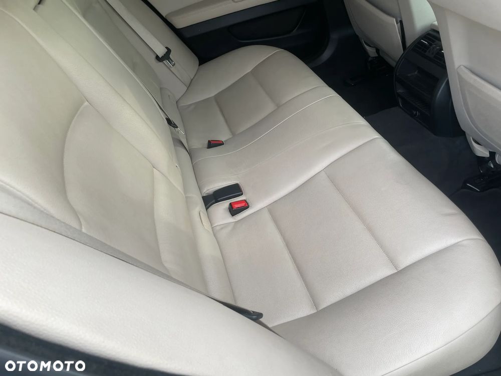 BMW Seria 5 520d - 21