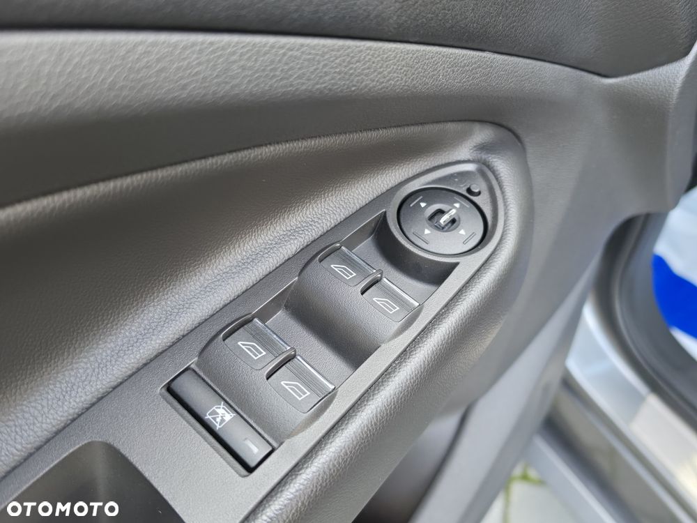 Ford Kuga - 29