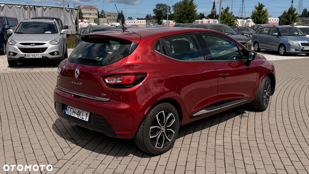 Renault Clio - 8