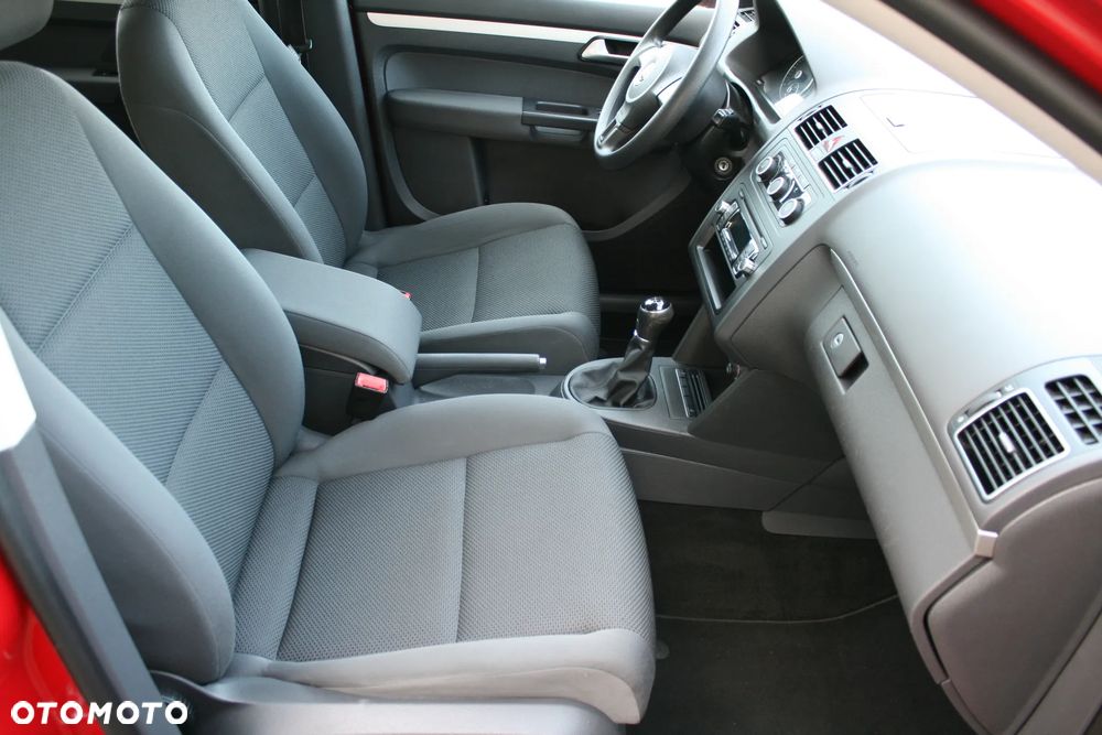 Volkswagen Touran 1.6 TDI DPF BlueMotion Technology Trendline - 18