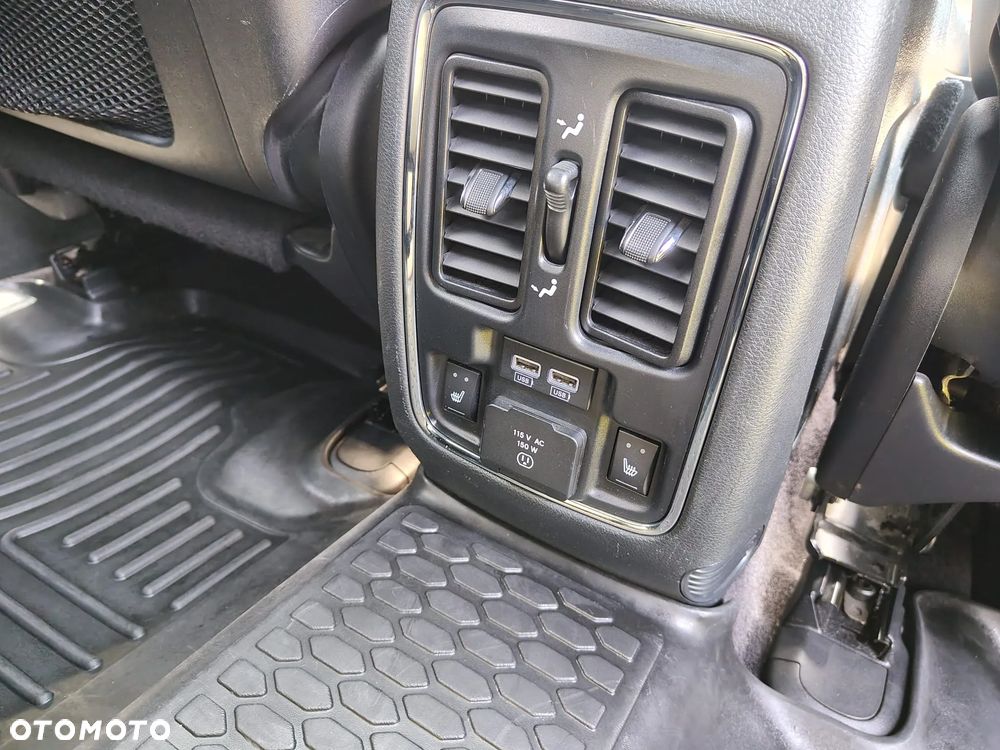 Jeep Grand Cherokee - 19