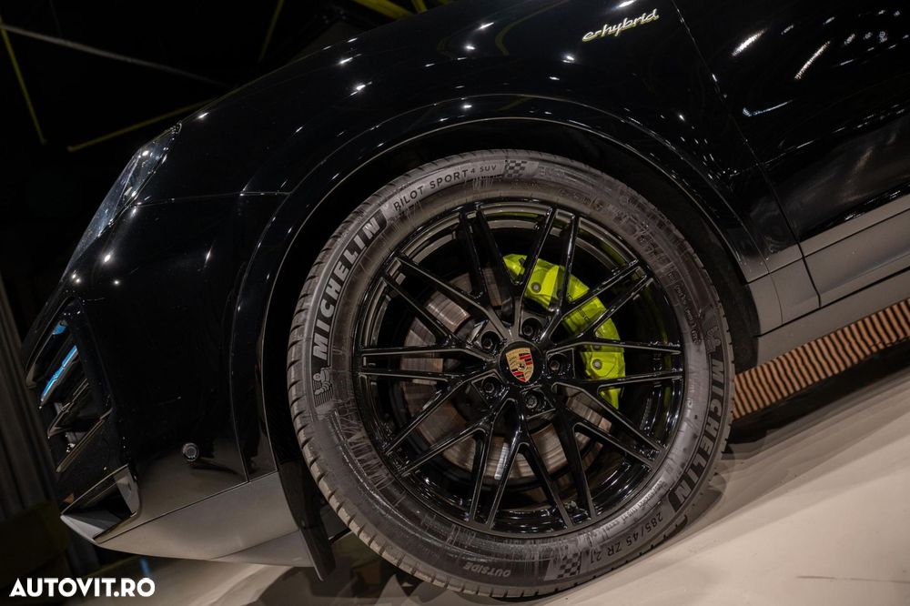 Porsche Cayenne - 12