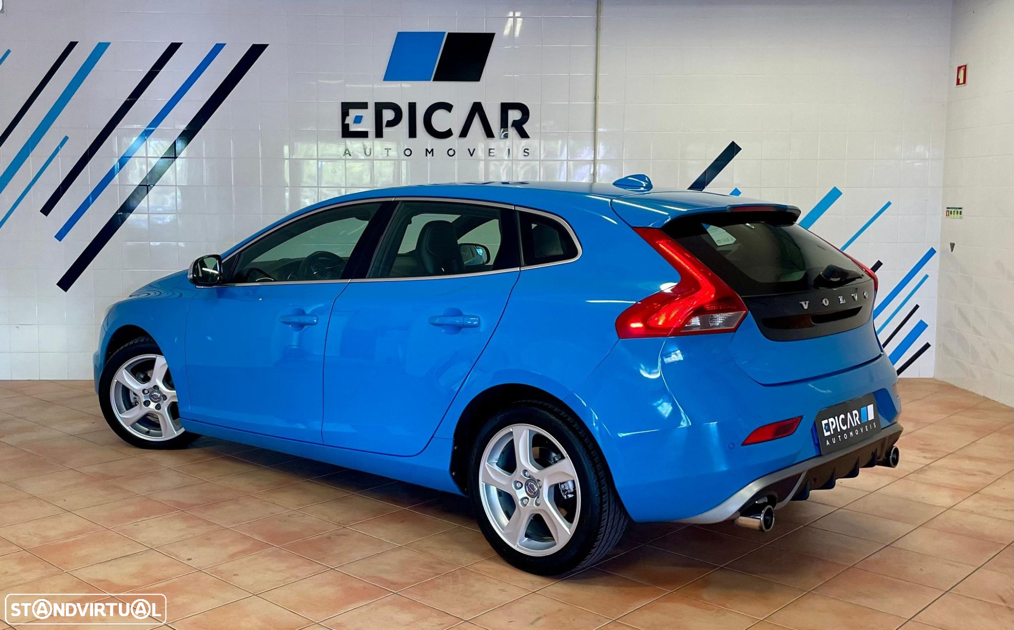 Volvo V40 1.6 D2 R-Design - 11