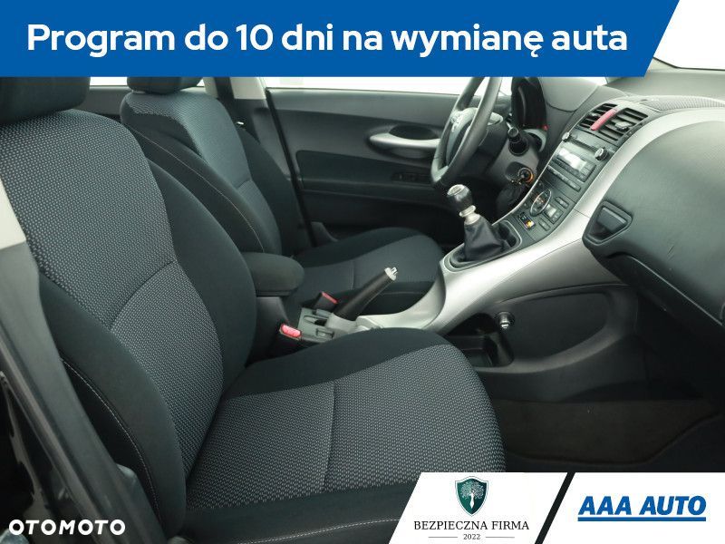 Toyota Auris - 8