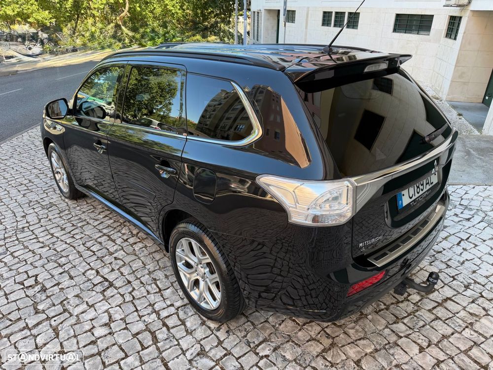 Mitsubishi Outlander 2.0 MIVEC Instyle Navi+ - 7